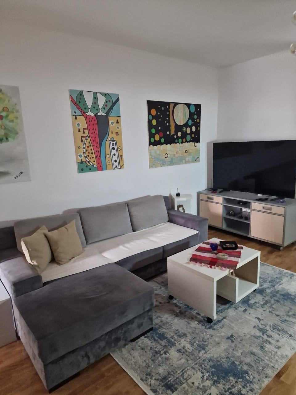 TV and multimedia, Living room, Seating area