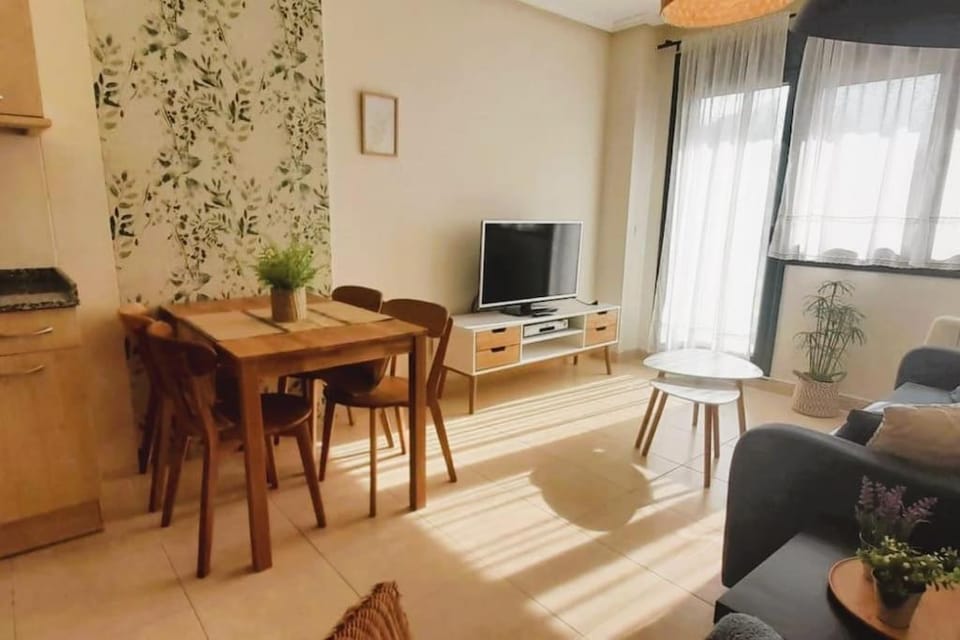 TV and multimedia, Living room, Dining area