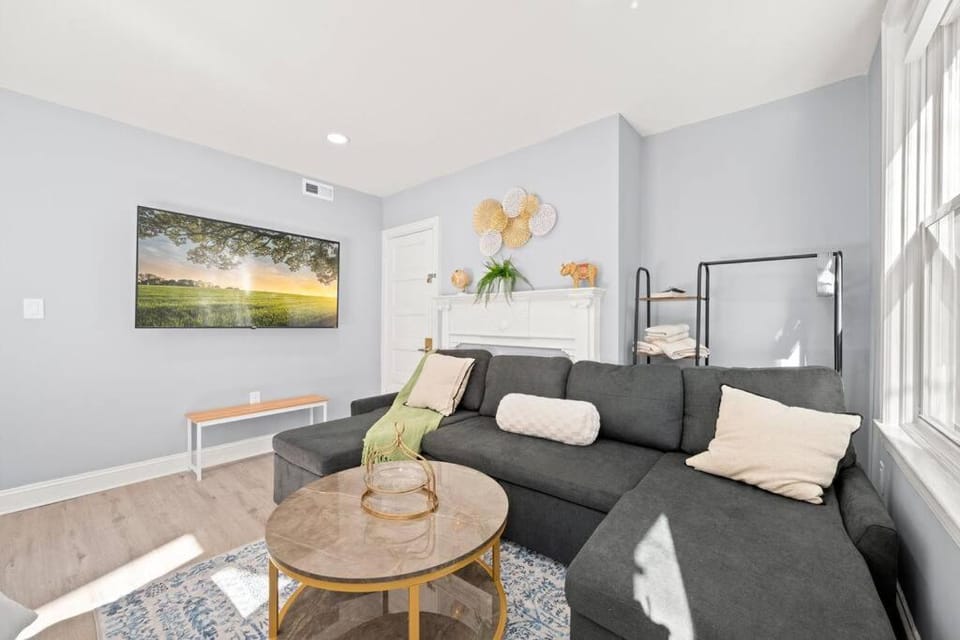 Cozy Apt in Center City! Apartment in Philadelphia