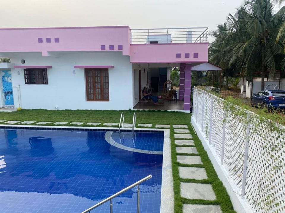 Royal Experience Pink Breeze Villa, Kuvathur ECR Highway Chennai Apartment in Tamil Nadu