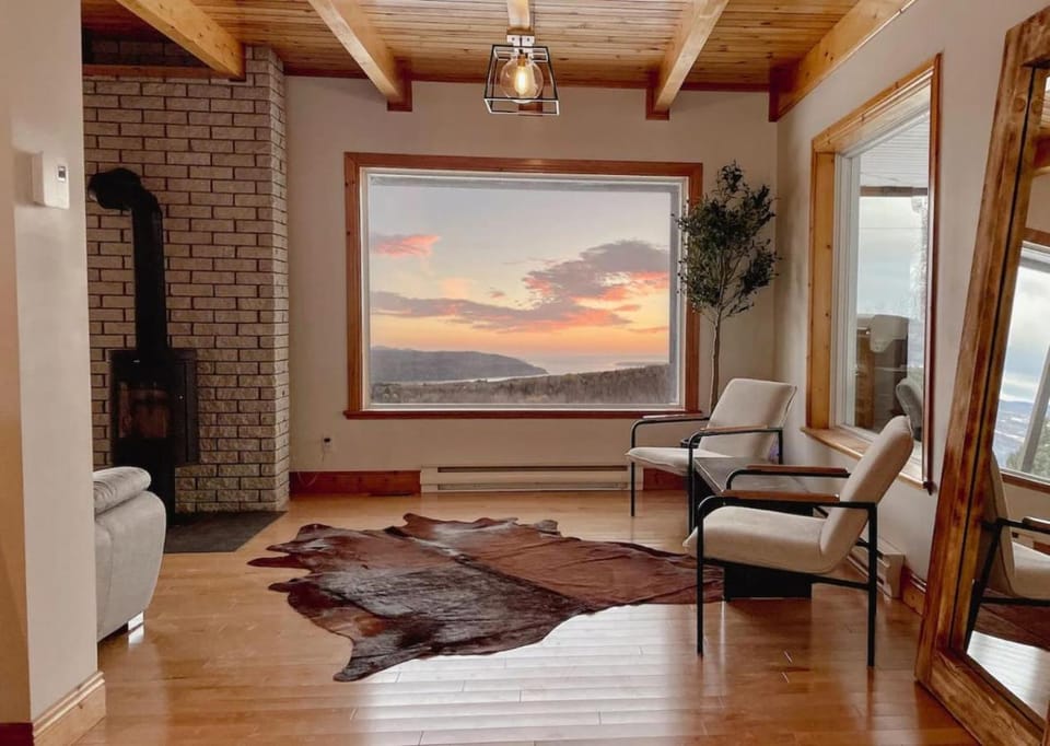 Natural landscape, Living room, Seating area