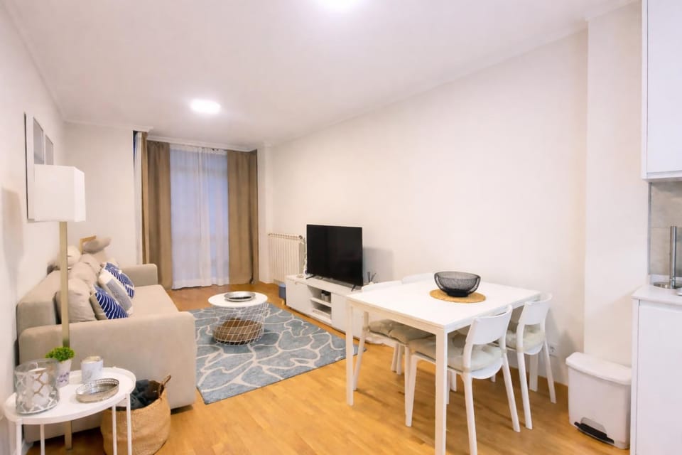 Communal lounge/ TV room, Living room, Dining area