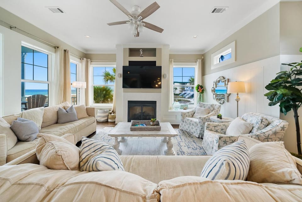 La Luna House in South Walton County