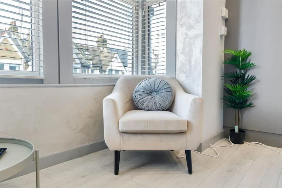 Wembley Luxury 3 Bedroom Apartment in London Borough of Ealing