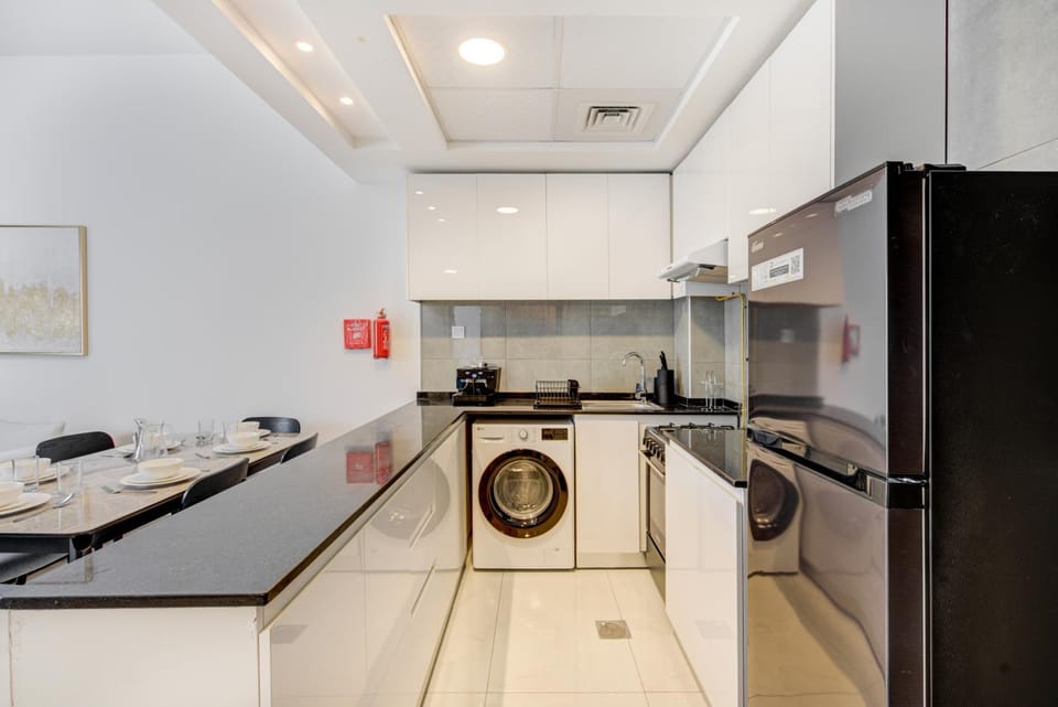 Kitchen or kitchenette, oven
