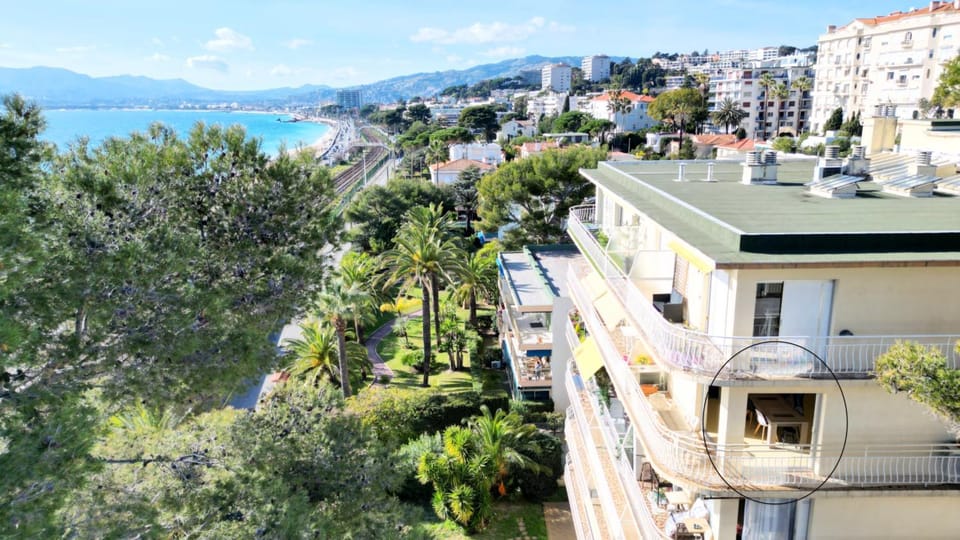 Property building, Bird's eye view, City view, Garden view, Mountain view, Sea view