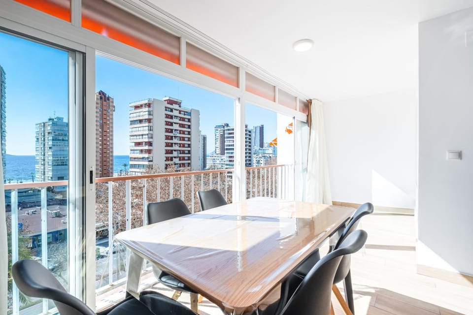 Day, View (from property/room), Dining area, Sea view
