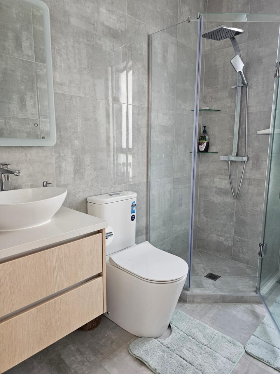 Shower, Toilet, Bathroom