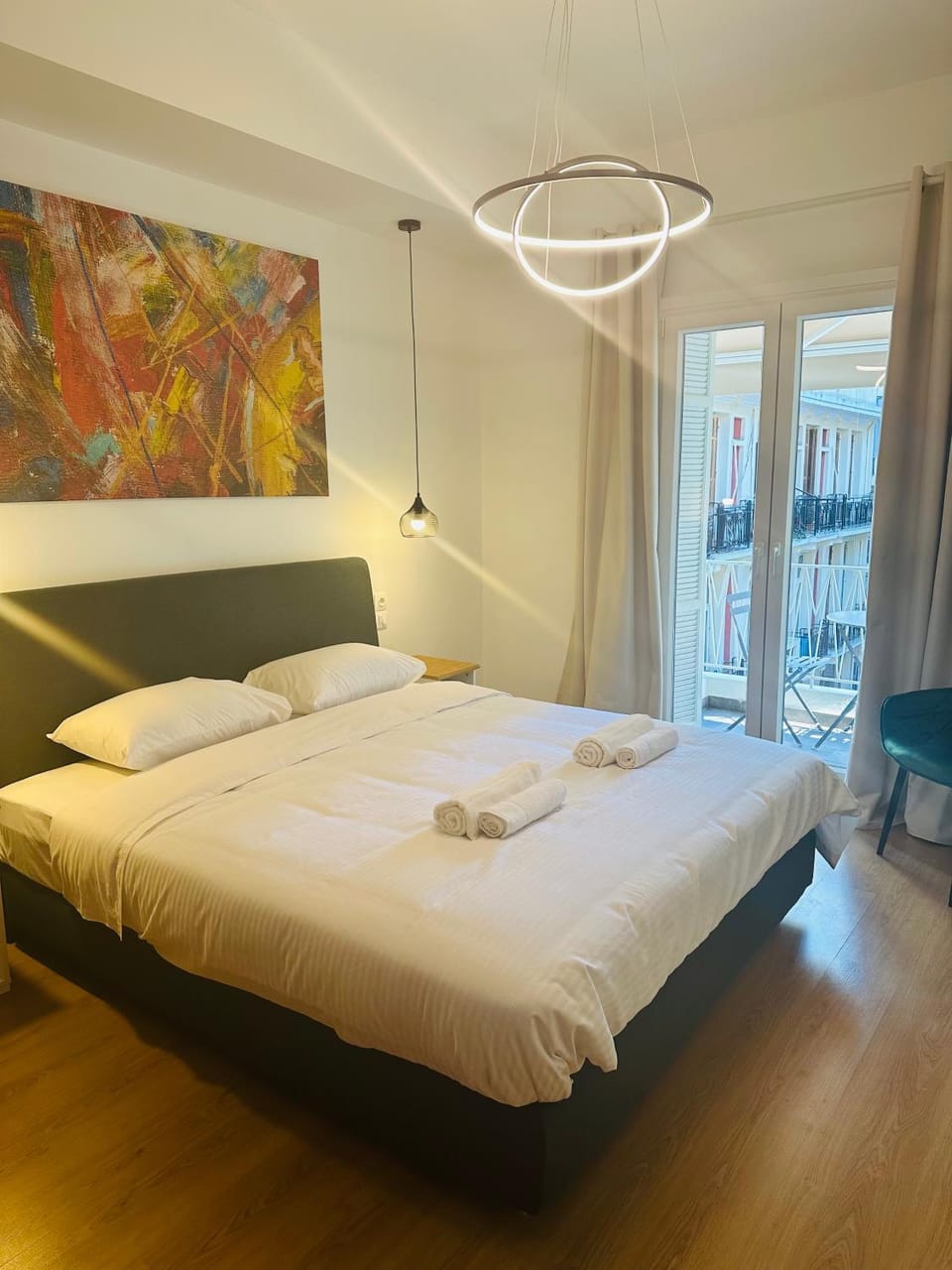 Bed, Bedroom, towels