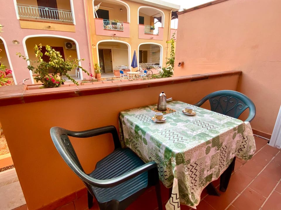 Patio, View (from property/room), Balcony/Terrace