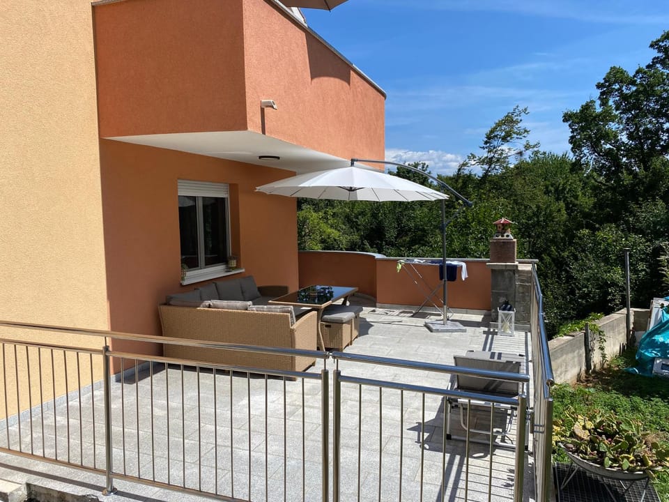 Balcony/Terrace, Seating area, Garden view