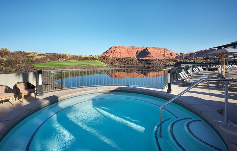 Golfcourse, Hot Tub, Mountain view