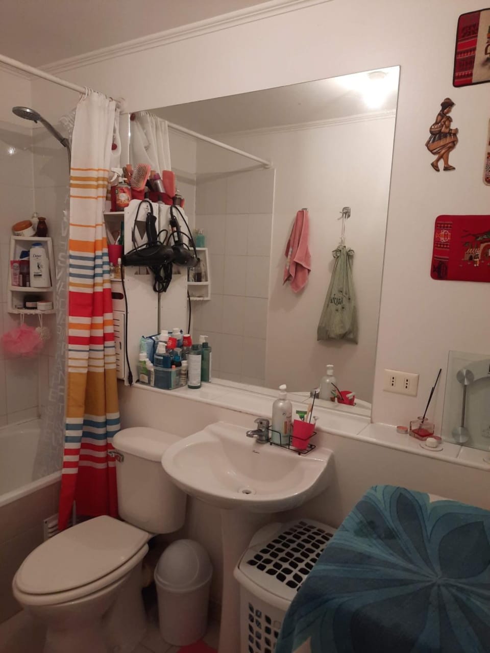 Comparto Depto. en La Cisterna ( hermoso y cómodo, cómo en casa) Apartment in Santiago