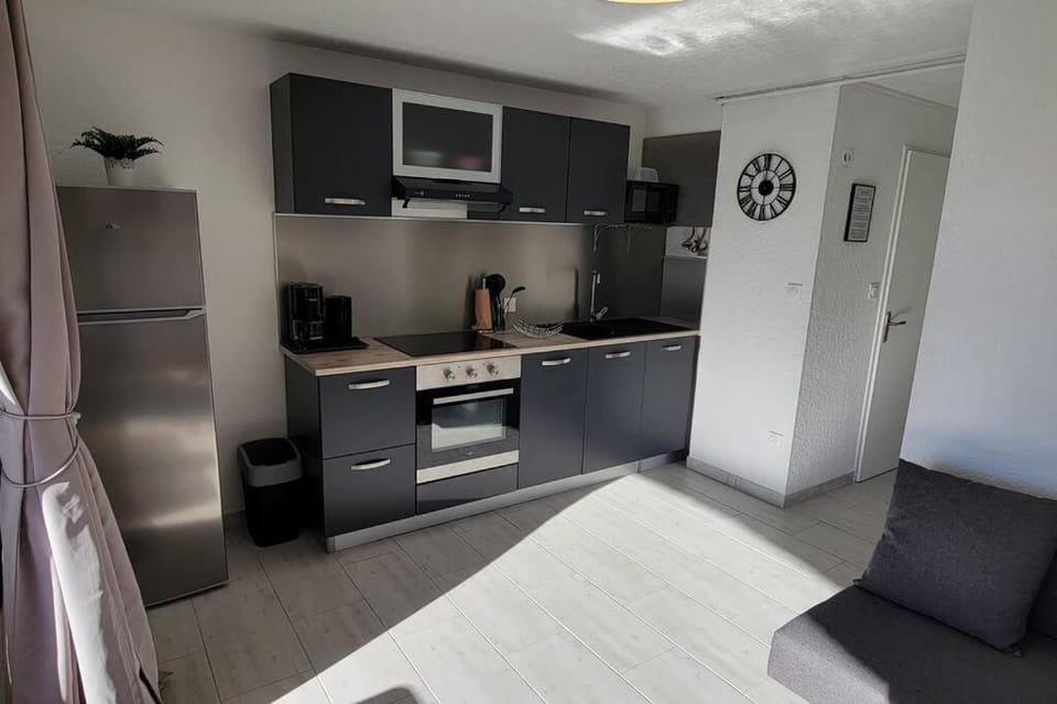 Nauticap, Joli T2 rénové, piscine, parking, 200m plage Apartment in Agde