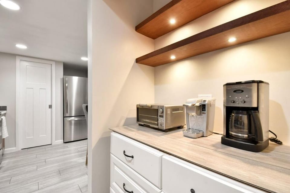Canyons Resort, Community Hot Tub Retreat, Slopes located steps away! House in Wasatch County