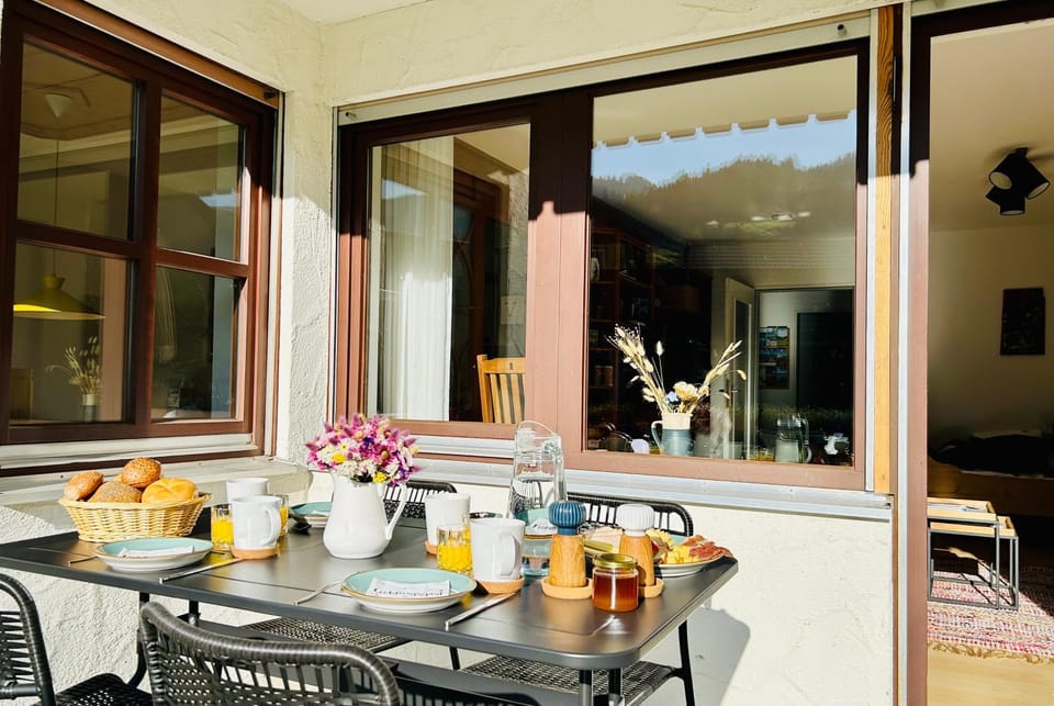 Patio, View (from property/room), Balcony/Terrace, Food and drinks, Seating area, Dining area