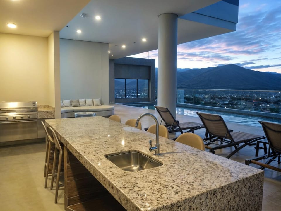 Balcony/Terrace, Kitchen or kitchenette, Mountain view