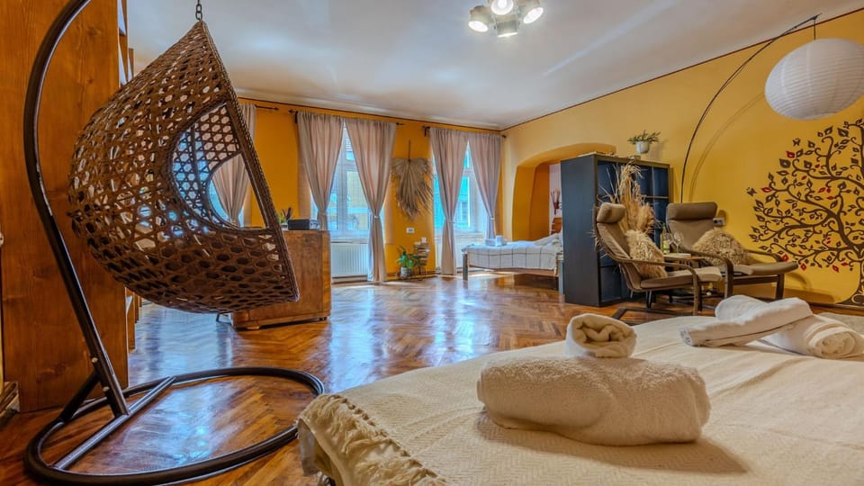TREE House-Old Town Brașov Apartment in Brasov