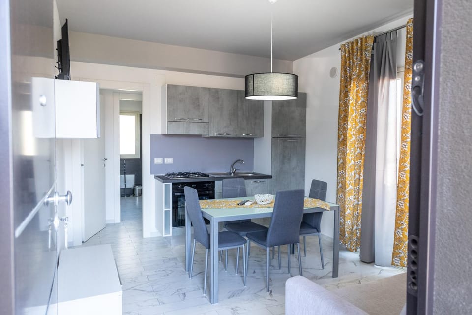 Kitchen or kitchenette, Living room, Seating area