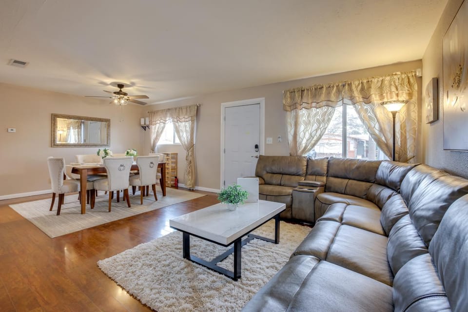 Pet-Friendly Las Vegas Home: Shared Pool & Hot Tub House in Las Vegas Strip