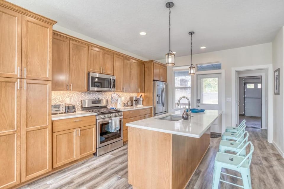 Oceanview Includes Arcade the Whale Tale and Arcade! House in Depoe Bay