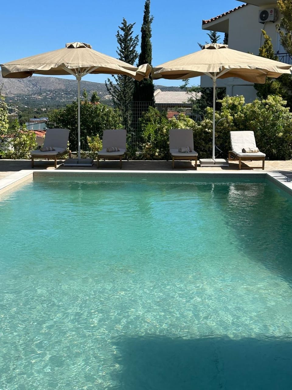 Day, Pool view, Swimming pool, sunbed