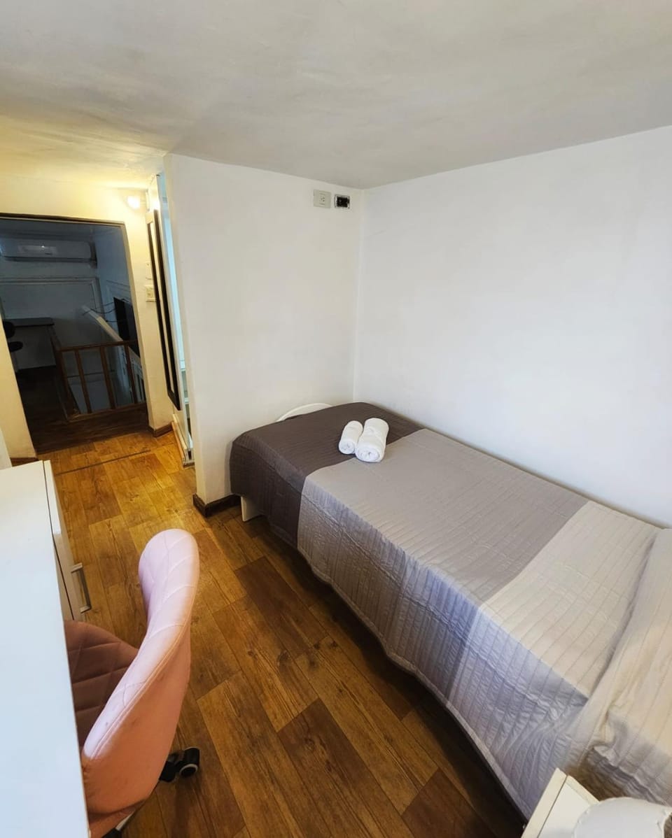 Lavalle 2000, Dto 2, estadía mínima 3 noches Apartment in Buenos Aires