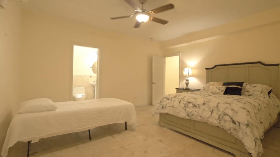 Bed, Photo of the whole room, Bedroom, fireplace