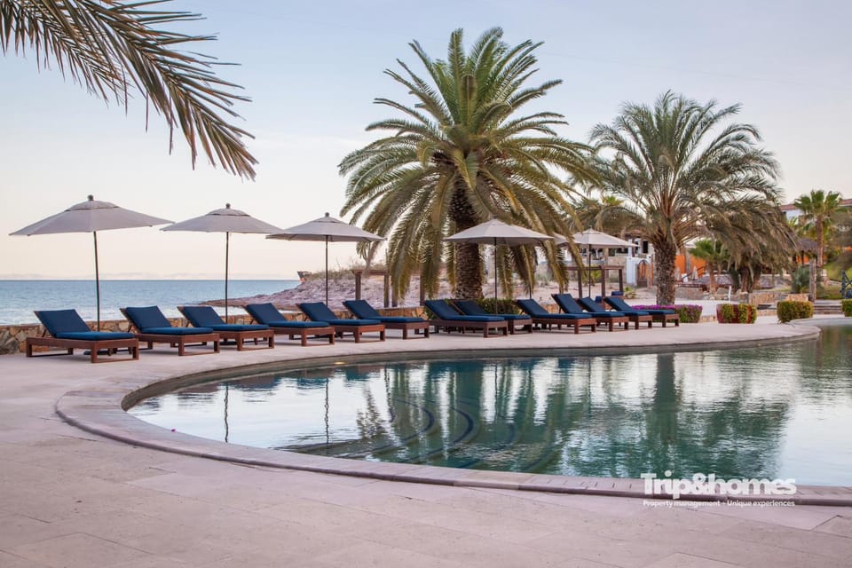 Spring, Day, Natural landscape, Garden, Balcony/Terrace, Beach, Pool view, Sea view, Swimming pool, Swimming pool, sunbed