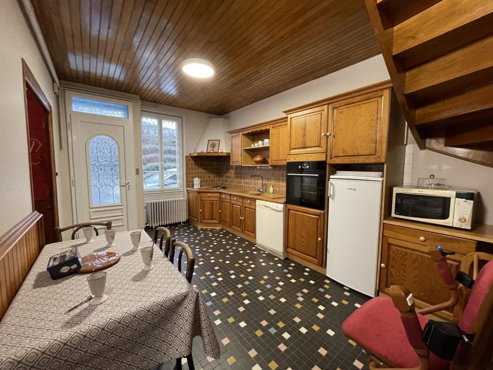 Gîte confortable avec terrasse dans la Montagne bourbonnaise, animaux acceptés - FR-1-489-497 House in Auvergne-Rhône-Alpes