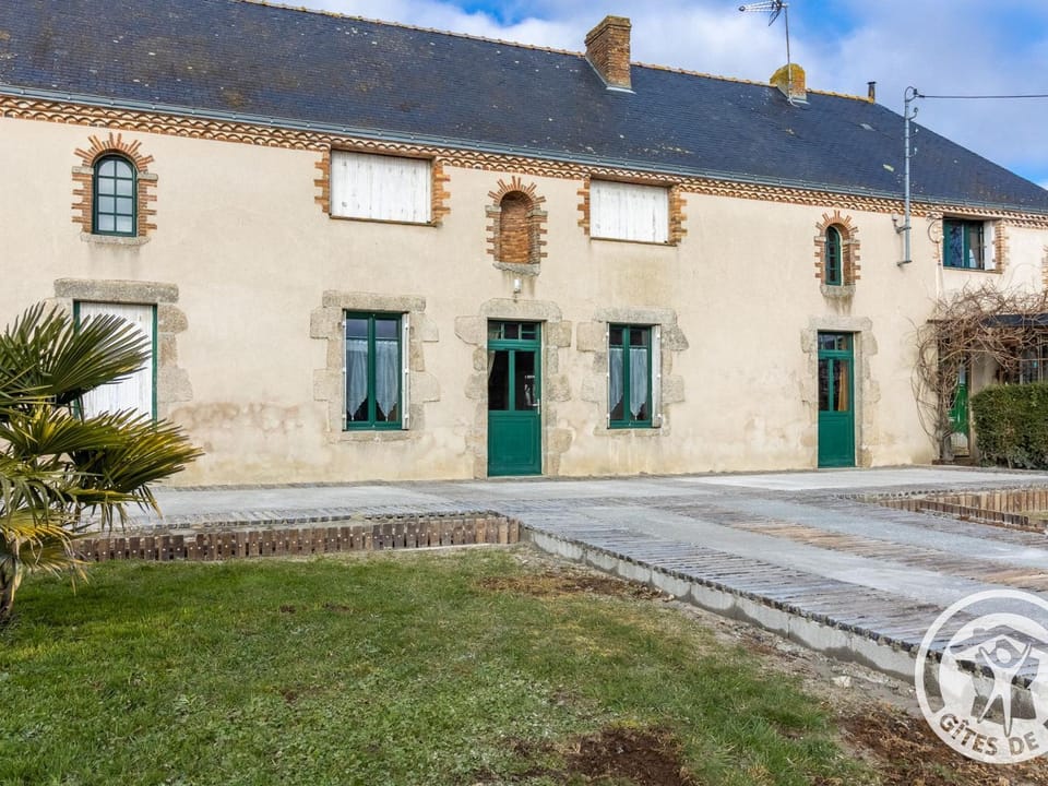 Gîte de charme avec terrasse, près de Nantes, campagne des Mauges, idéal pour familles et pêcheurs - FR-1-622-73 House in Pays de la Loire