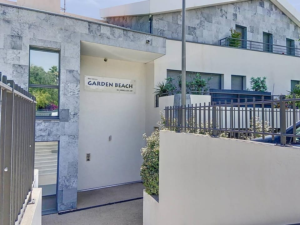Appartement à 150m plage des Lecques, climatisé, piscine, terrasse, 2 chambres, parking - 4 étoiles - FR-1-770-29 Apartment in La Cadière-d'Azur