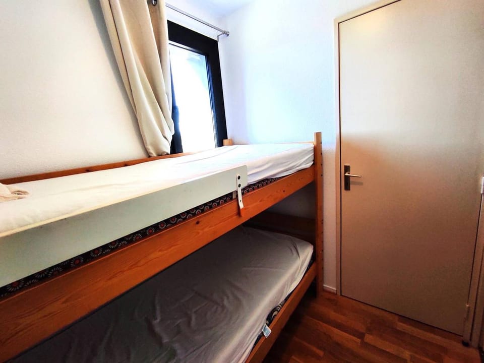 Appartement cosy près des pistes avec balcon et parking - FR-1-592-69 Apartment in Bolquère