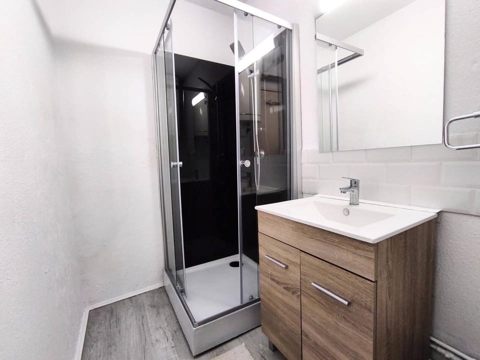 Appartement cosy près des pistes avec balcon et parking - FR-1-592-69 Apartment in Bolquère