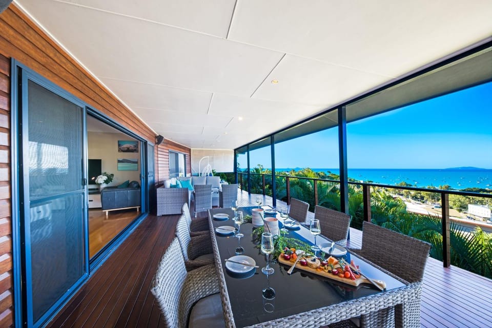 Nautilus on Nara - Spacious Airlie Beach Holiday Home with Ocean Views House in Airlie Beach