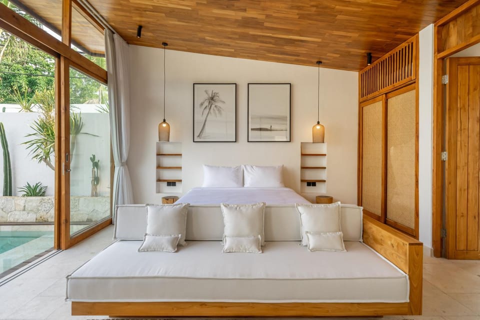 Bedroom, Pool view