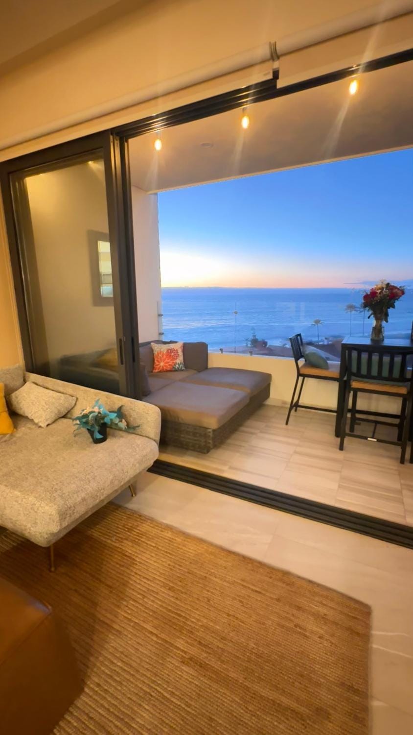 Luxury, Ocean View, Pool, Jacuzzi, Valle de Guadalupe, Los Portales De Garcia, Splash, Encanto Restaurants, Surf Breaks in Primo Tapia, Rosarito Apartment in State of Baja California