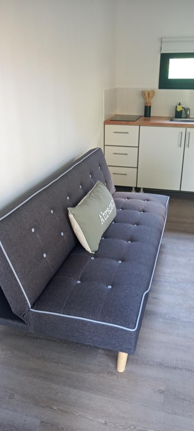 Bed, Living room