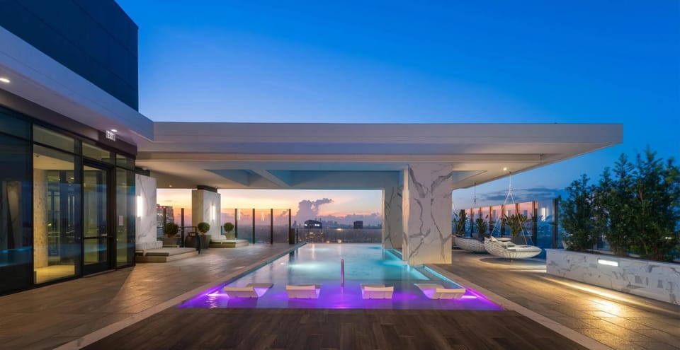 Pool view, Swimming pool