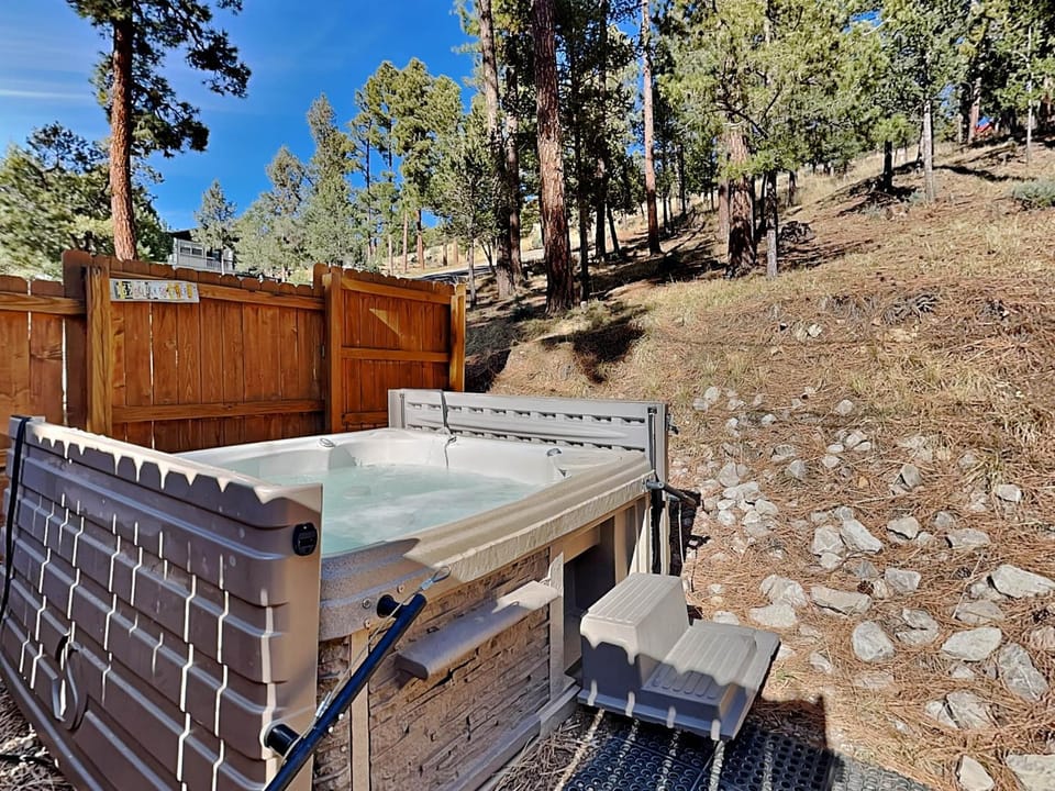 Natural landscape, Garden, Hot Tub