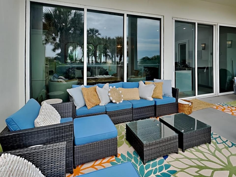 Patio, Seating area, furniture