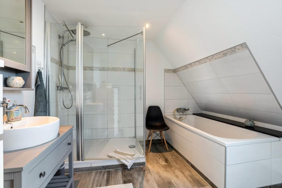 Bathroom, Living room