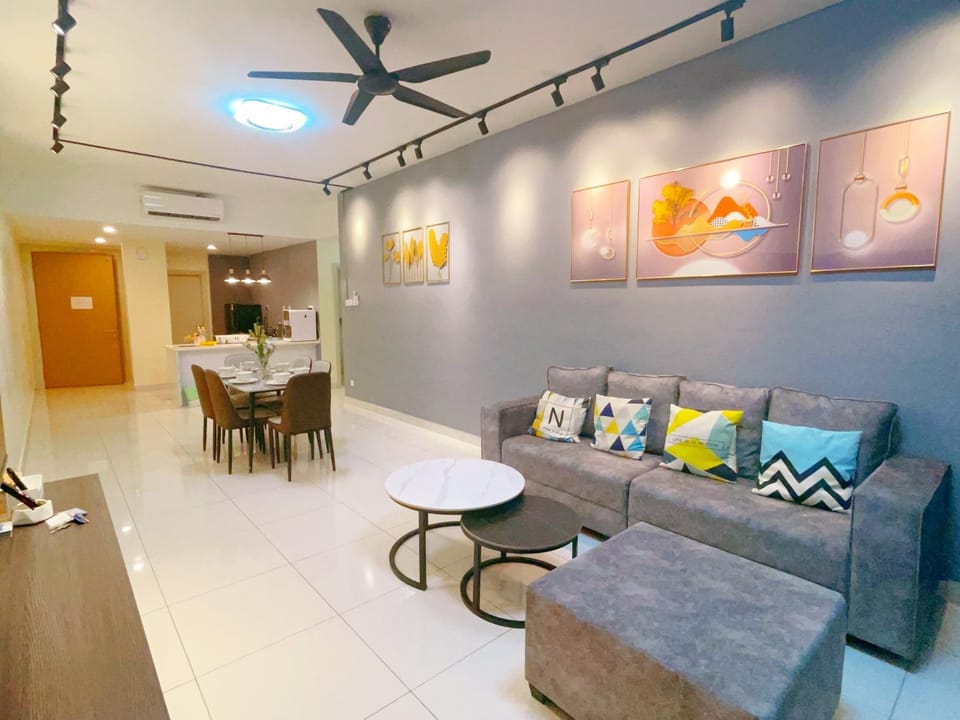 Seating area, Dining area