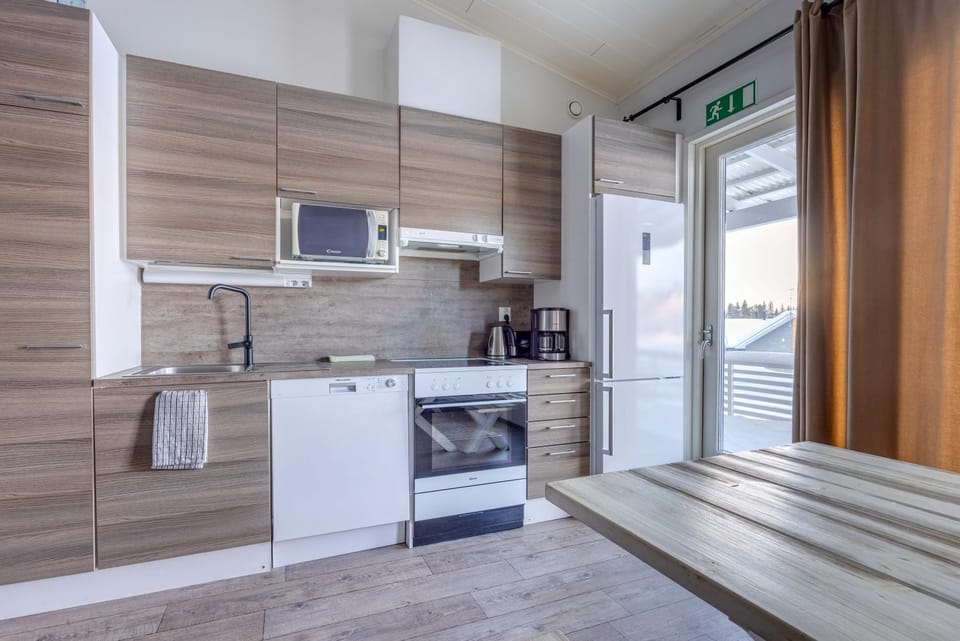 Kitchen or kitchenette, minibar, pet friendly, stove