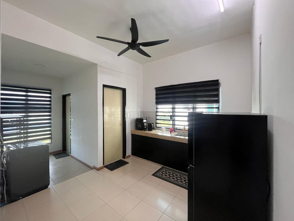 MamaShy Homestay Manjung -FREE WIFI- Apartment in Perak