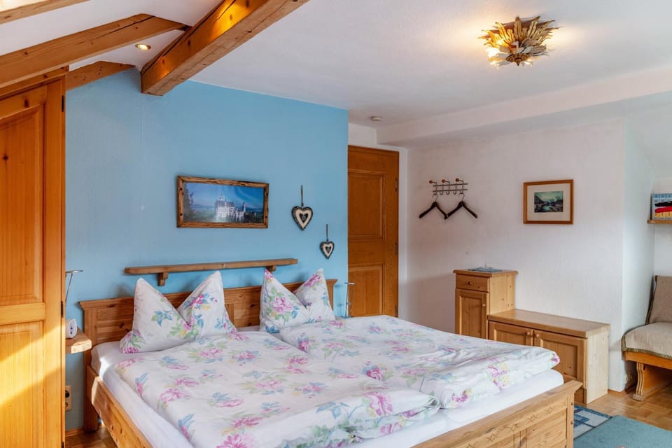 Living room, Bedroom