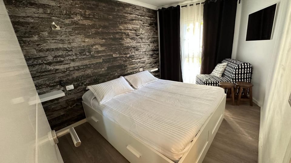 Torres Yomely Las Americas Apartment in Playa de las Americas