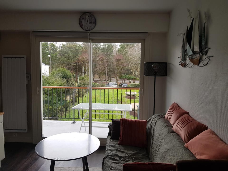 Port plage a pied 3nuits mini Apartment in Le Pouliguen