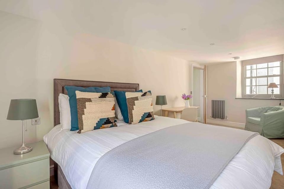 Sea Chest, Salcombe Waterside Apartment Apartment in Salcombe