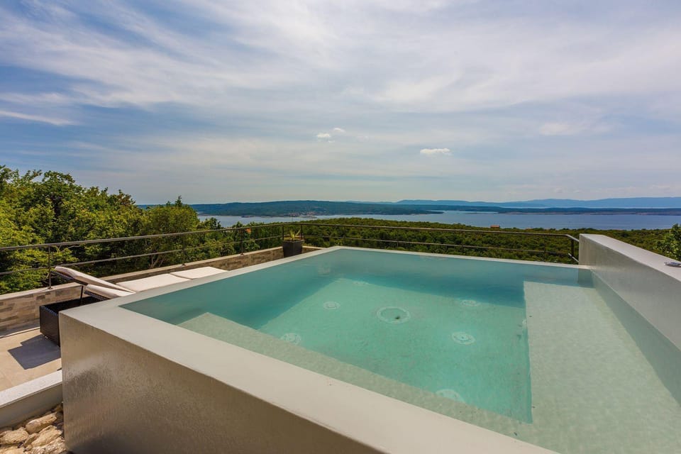 Privathaus mit Pool und traumhaften Ausblick House in Crikvenica